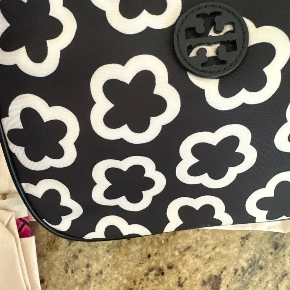 New Tory Burch NYLON PRINTED WEB CONVERTIBLE CROSSBODY BLACK-IVORY THE FLOWER